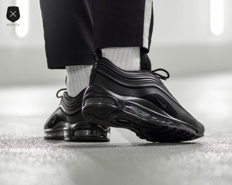 Air max 97 outlet ultra black on feet